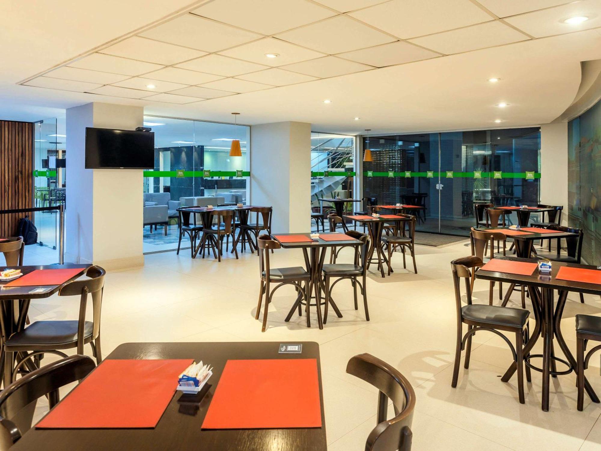 Ibis Styles Belem Hangar Exterior photo